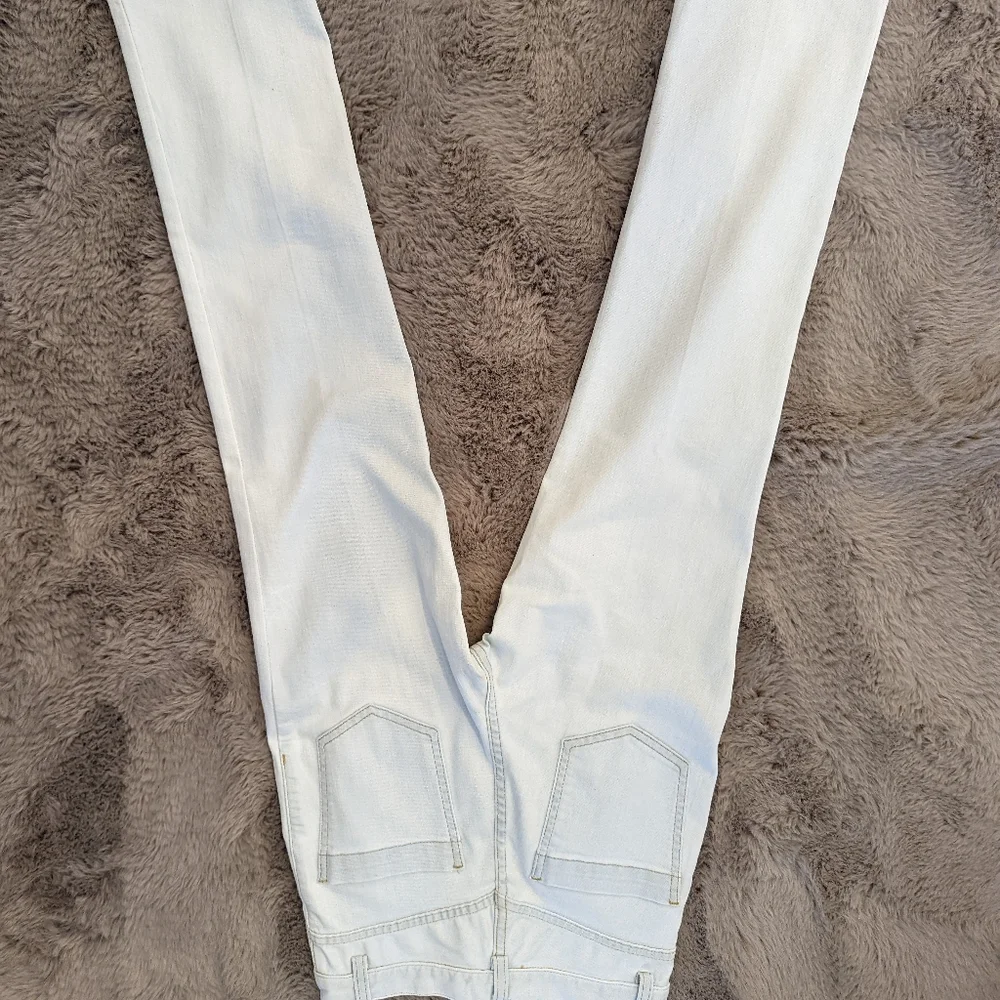 Jeans - Picture 3 of 3